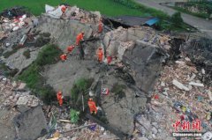 长宁地震12小时：12人死亡百余人受伤 余震数十次
